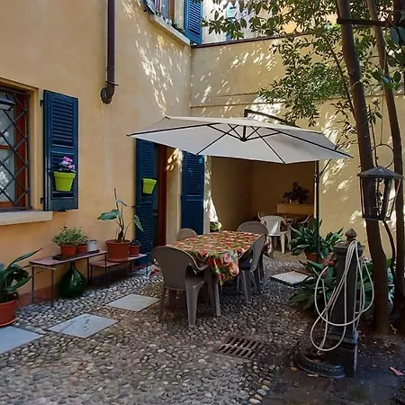 6.4.6 - Via Jodi 6 Apartamento *